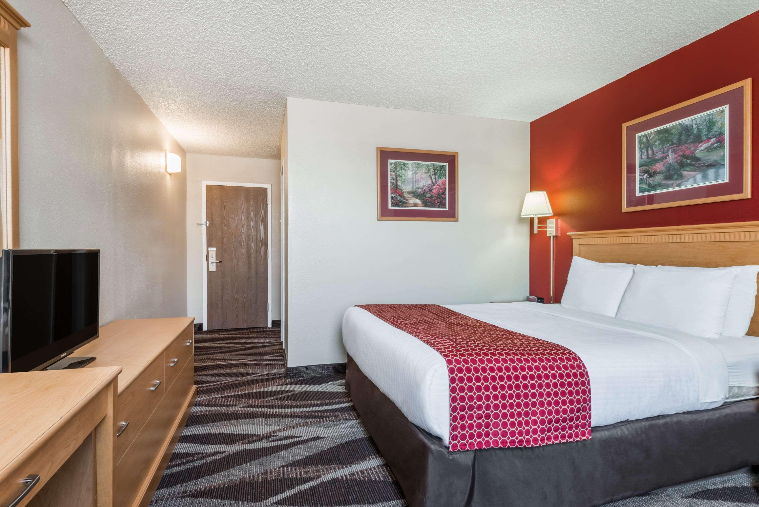 Days Inn by Wyndham Gillette Eksteriør bilde
