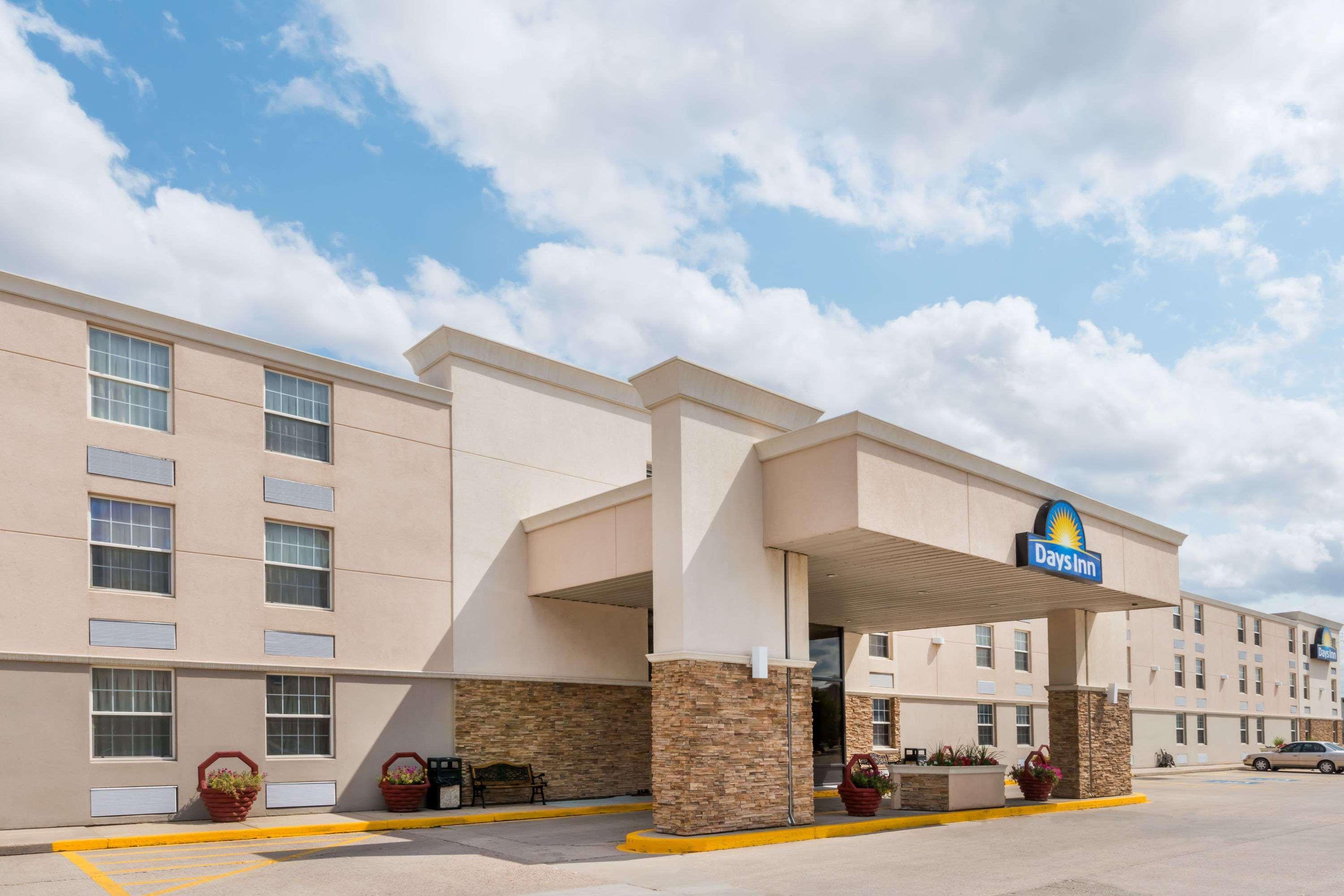 Days Inn by Wyndham Gillette Eksteriør bilde